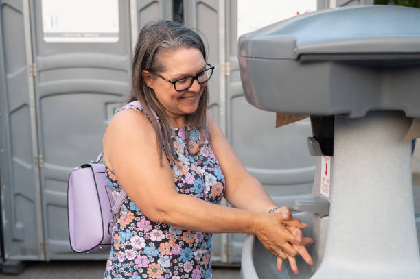 Best Luxury portable toilet rental  in Bridgeview, IL